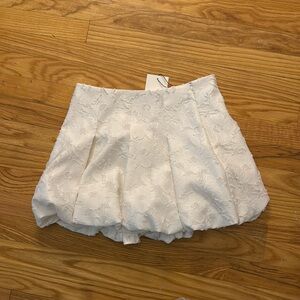 Zara White Floral Bubble Skirt